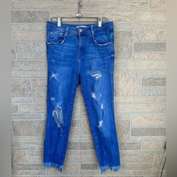 ZARA Trafaluc Denim Makers Distressed Light-Wash Relaxed Fray Hem Jeans size 4 - Picture 1 of 8